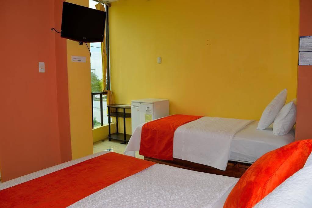 Hostal Carliza Puerto Ayora  Exterior foto